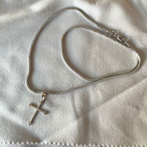 925 Sterling Silver Gothic Cross and Necklace